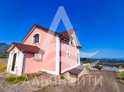 Продается дом 226 м.кв в Алуште, с. Верхняя Кутузовка