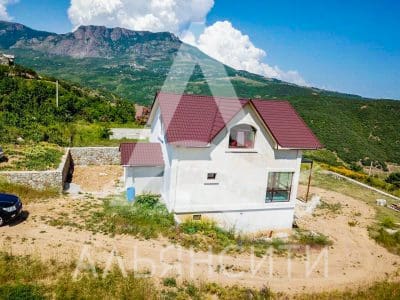 Продается дом 226 м.кв в Алуште, с. Верхняя Кутузовка