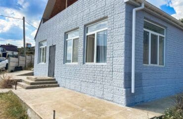 Продаётся новый дом город Алушта в c. Лучистое площадь в 165м.кв. на участке 6 соток ИЖС