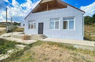 Продаётся новый дом город Алушта в c. Лучистое площадь в 165м.кв. на участке 6 соток ИЖС