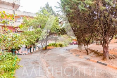 Продается однокомнатная квартира по улице Судакская в городе Алушта.