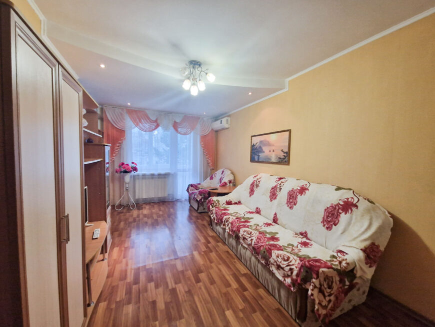 3-комнатная квартира ул Ленина 43 Алушта