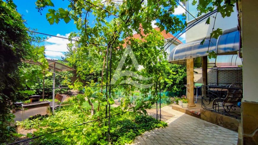 Продается капитальный дом в городе Симферополь