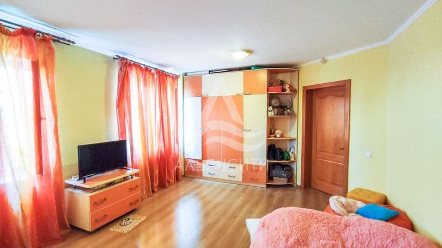 Продается капитальный дом в городе Симферополь