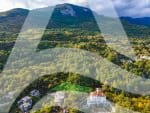 В продаже земельный участок 10 соток.