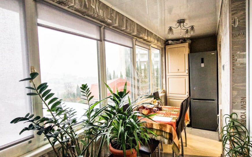 В продаже 2-комнатная квартира в городе Алушта 55,8 м²